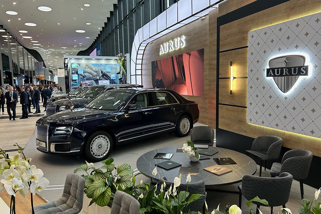 AURUS продемонстрировал линейку серийных автомобилей в рамках ПМГФ-2023